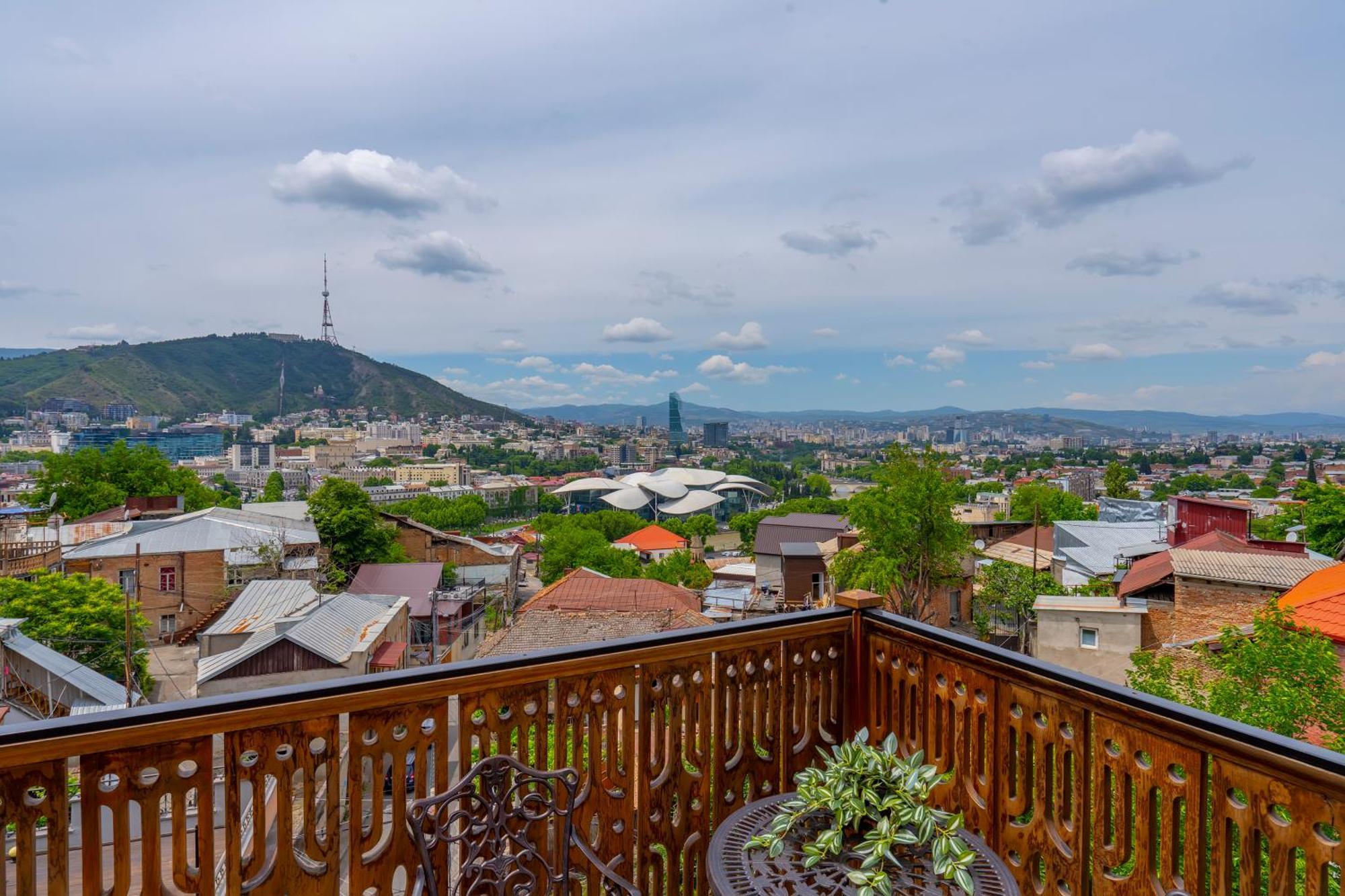 Iris Hotel Tbilisi Exteriér fotografie