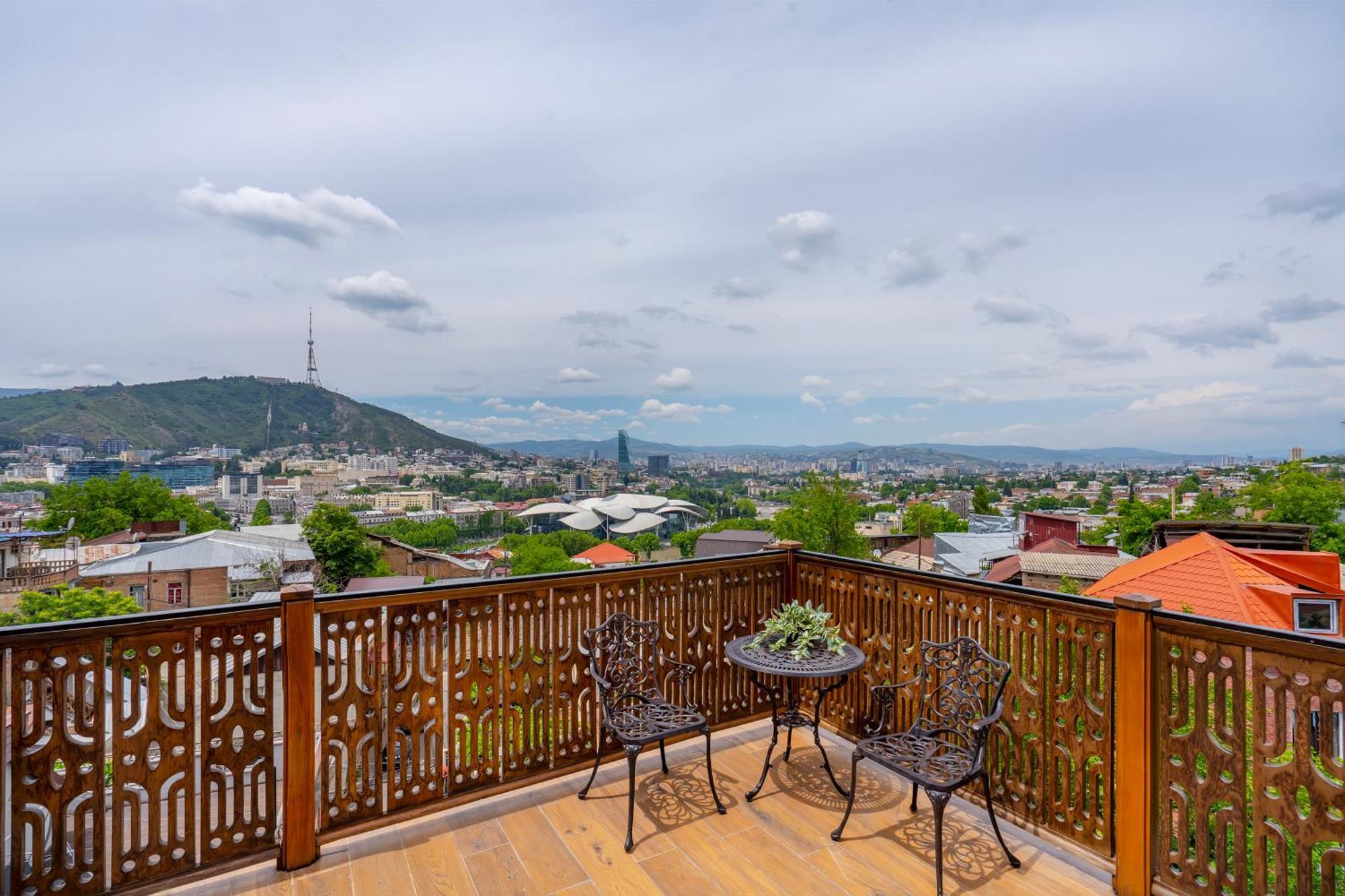 Iris Hotel Tbilisi Exteriér fotografie