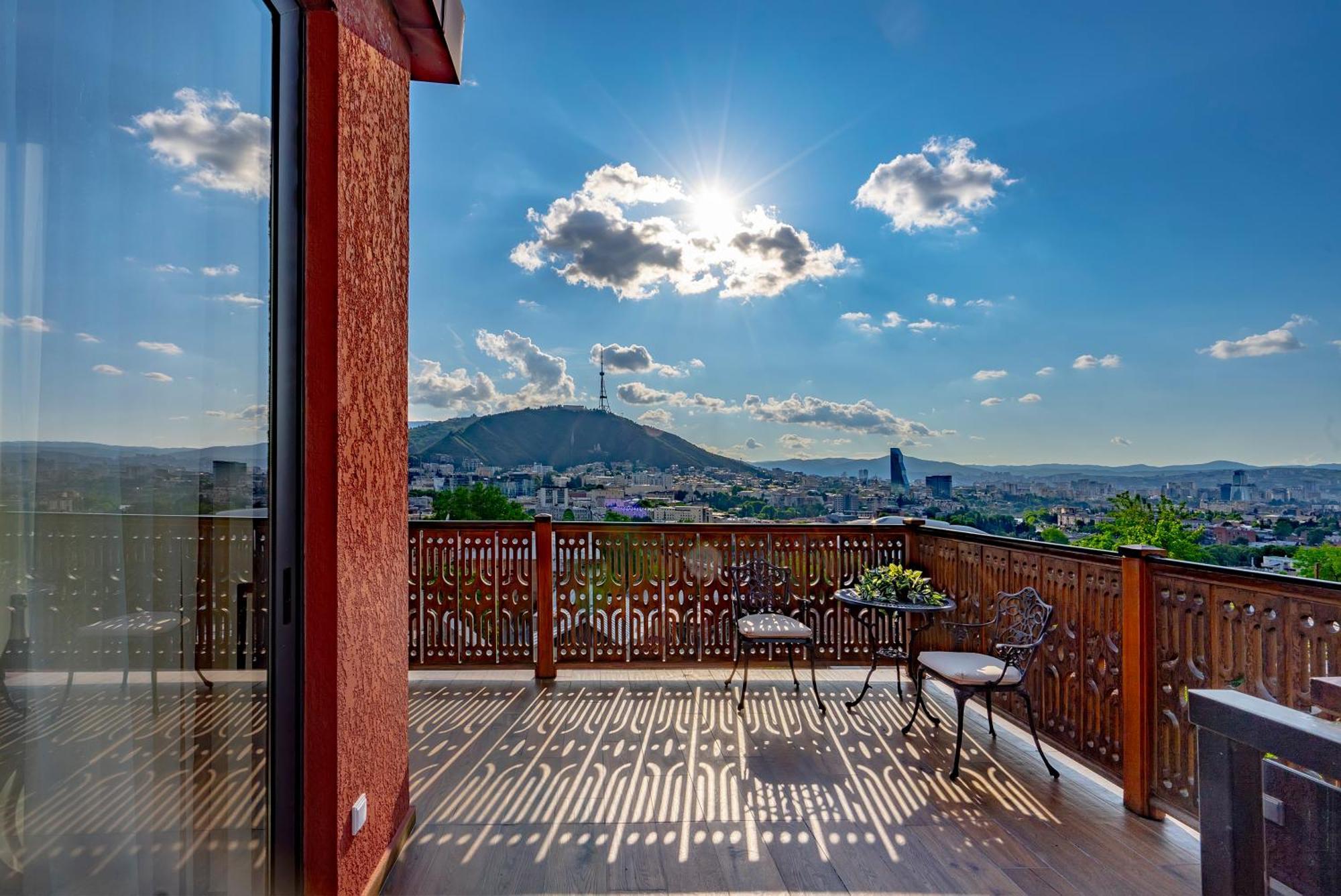 Iris Hotel Tbilisi Exteriér fotografie