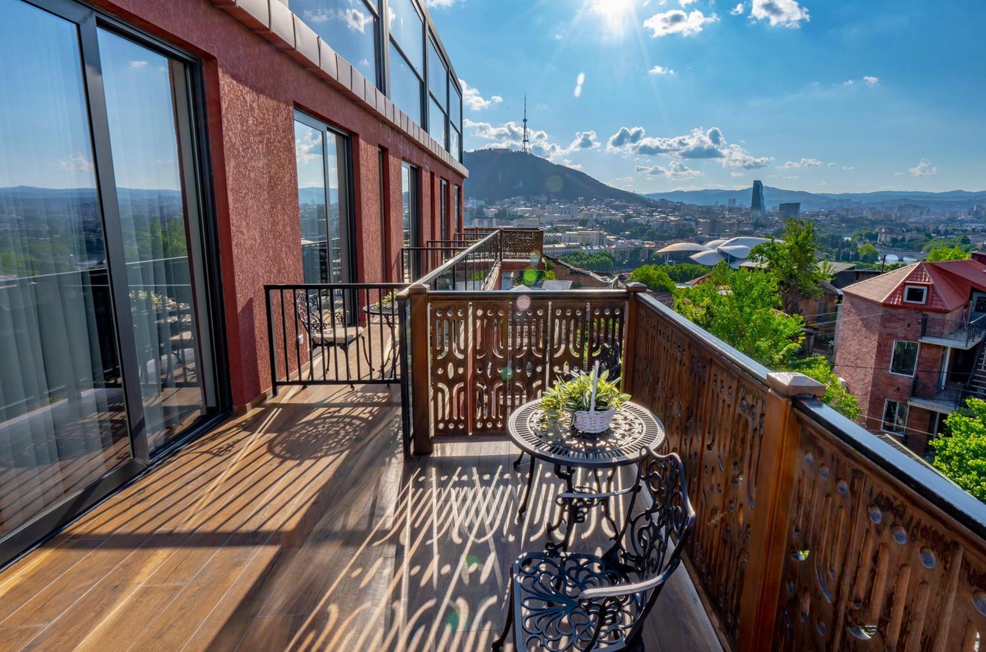 Iris Hotel Tbilisi Exteriér fotografie
