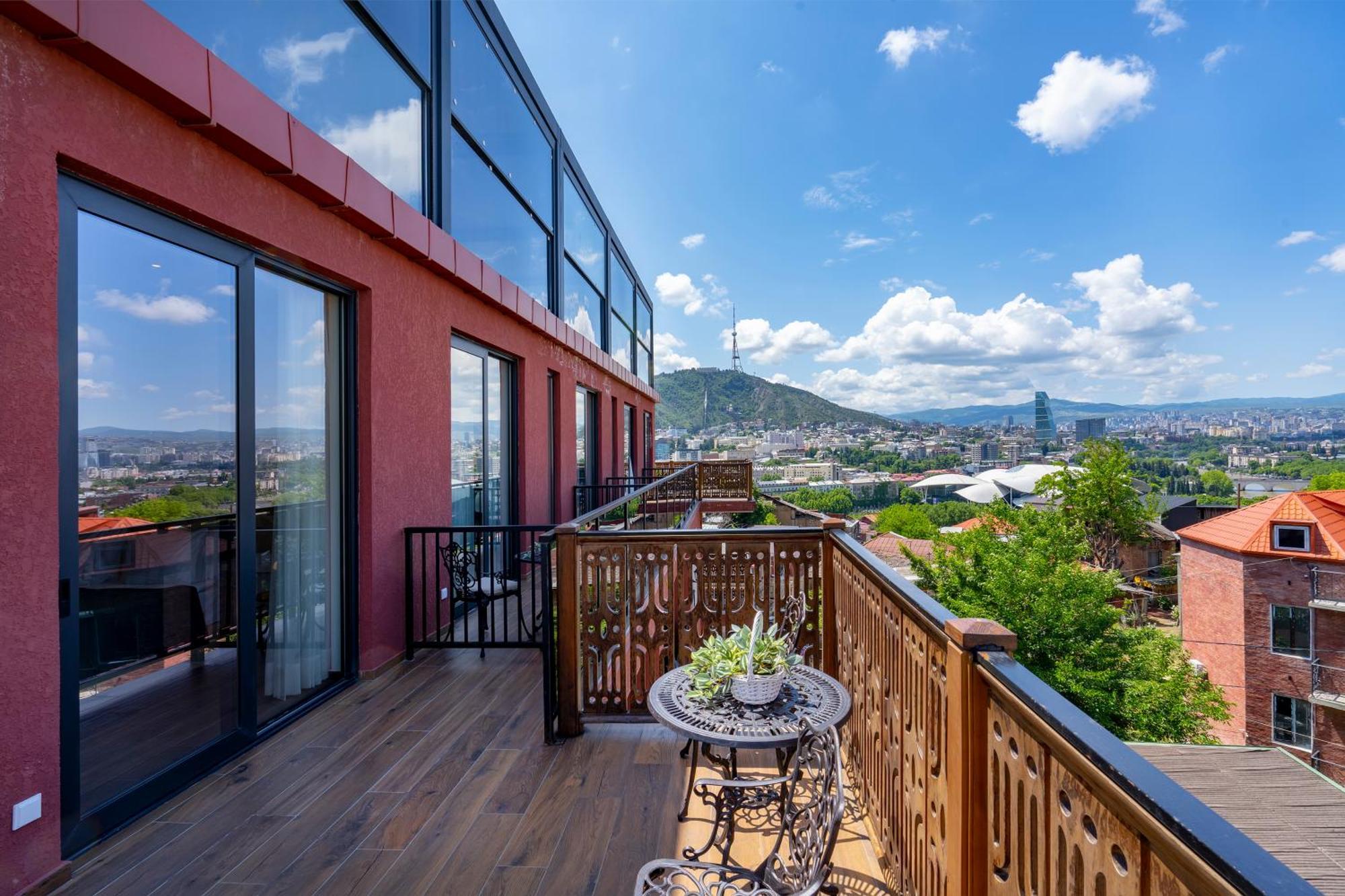 Iris Hotel Tbilisi Exteriér fotografie