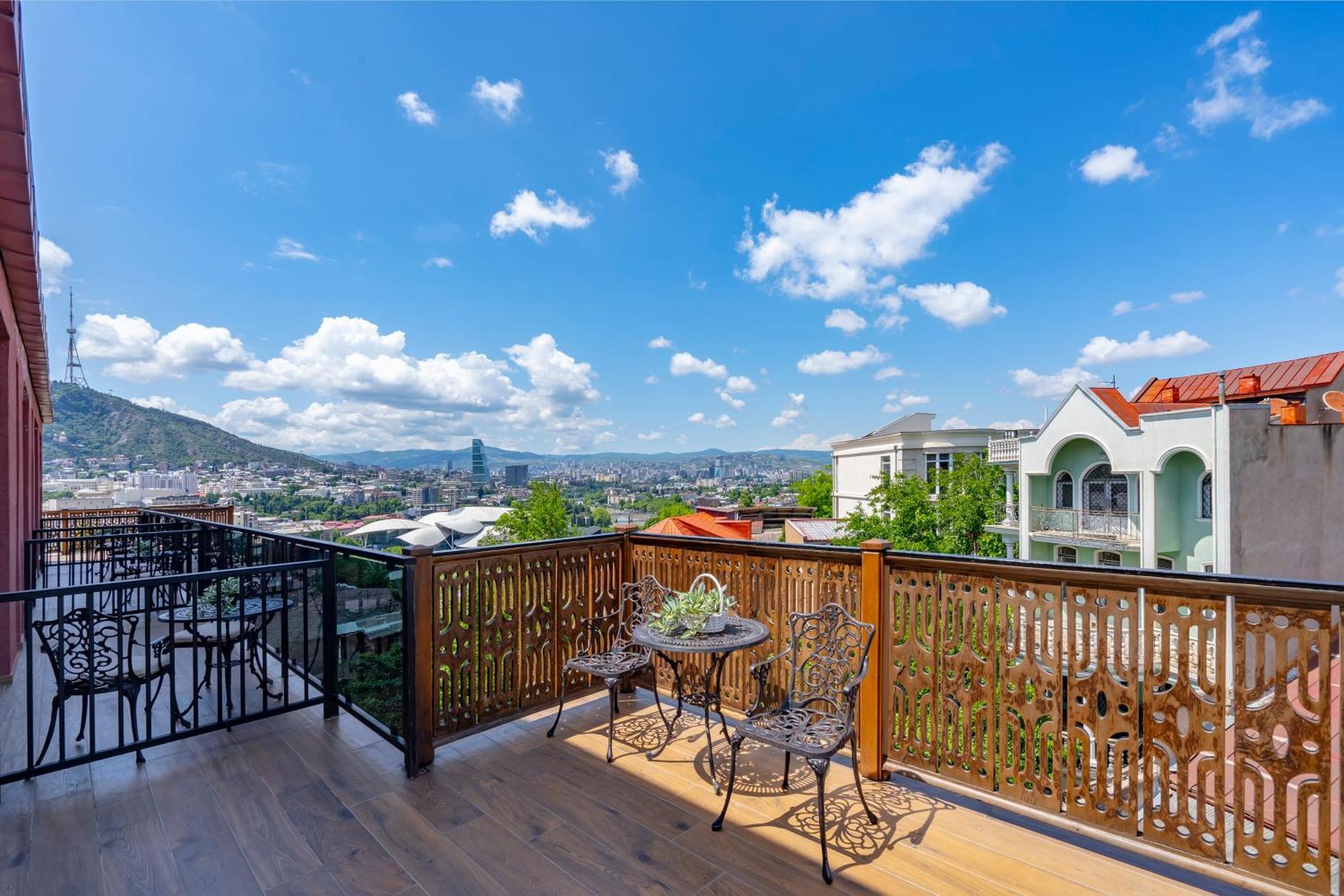 Iris Hotel Tbilisi Exteriér fotografie